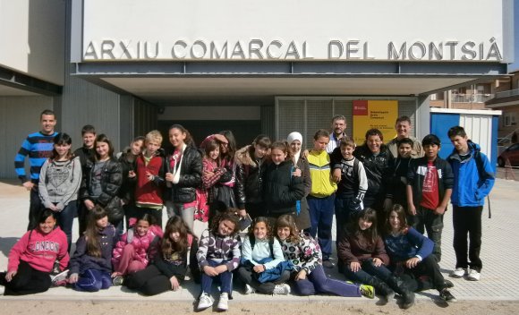 Ajuntament d´Amposta > Comunicació > Visita a les instal·lacions de l’Arxiu Comarcal del Montsià, del curs de 6é de l’Escola Soriano Montagut d’Amposta.