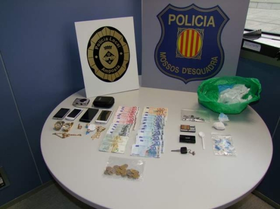 Ajuntament d´Amposta > Comunicació > Desarticulen un punt de venda de droga en un domicili del Montsià