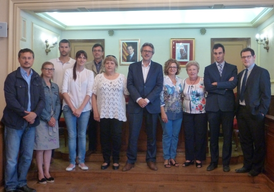 Ajuntament d´Amposta > Comunicació > L’Ajuntament d’Amposta signa els convenis de col·laboració amb les associacions de malalts d’Alzheimer i Fibromiàlgia.