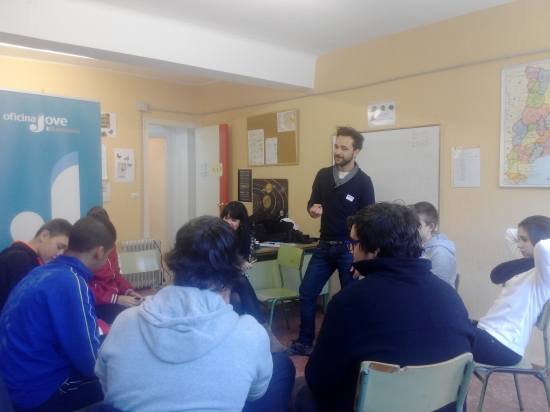 Ajuntament d´Amposta > Comunicació > UNITAT D’ESCOLARITZACIÓ COMPARTIDA: Taller El circ de l’aprenentatge- les 3 claus per aprendre.