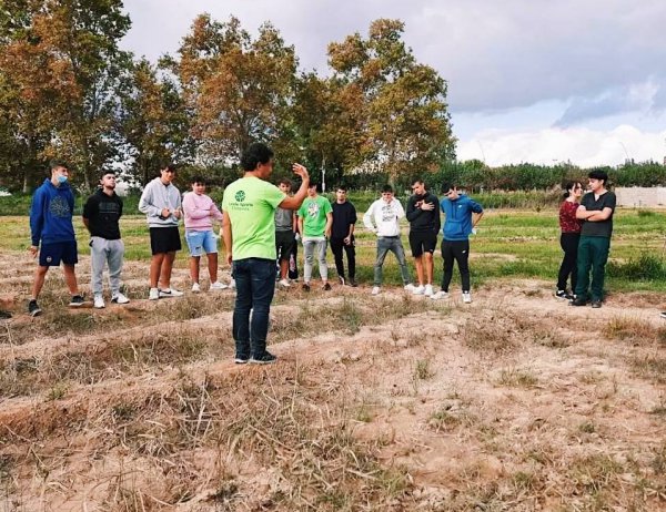 L’alumnat d’ESARDI comença a treballar en el disseny i la comunicació de l’hort social 