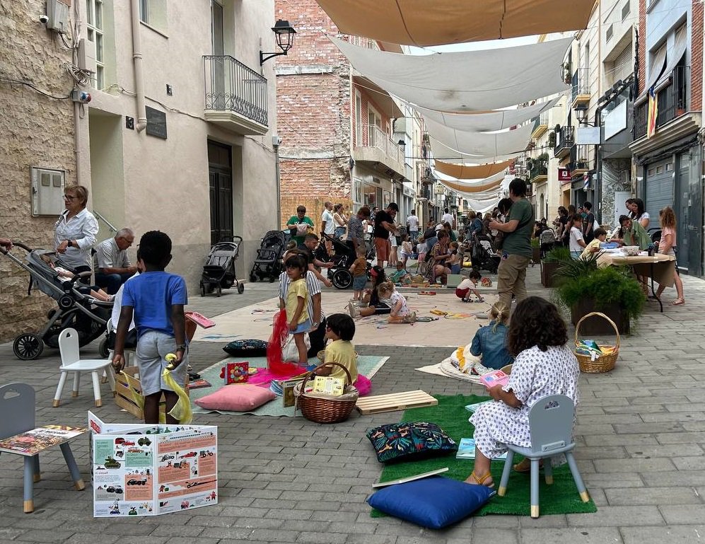 El Projecte Vincles es transforma en l’Escola de Famílies per acompanyar famílies amb infants i joves