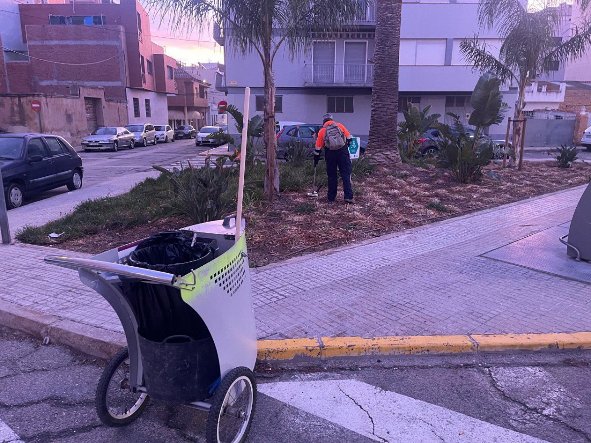 L’Ajuntament aposta per una nova licitació per millorar el servei de neteja viària i jardineria