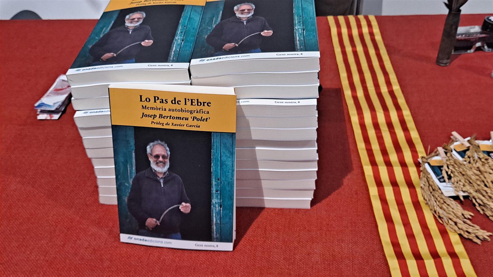 Imatges de la presentació del llibre "Lo pas de l’Ebre", de Josep Bertomeu "Polet".