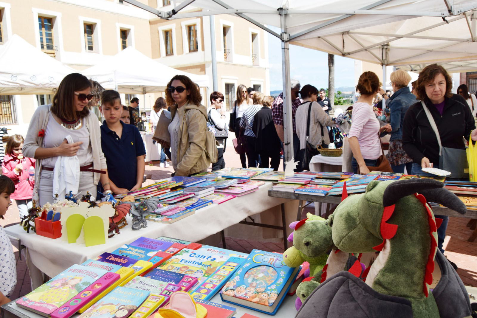 Sant Jordi reviu al Castell d’Amposta