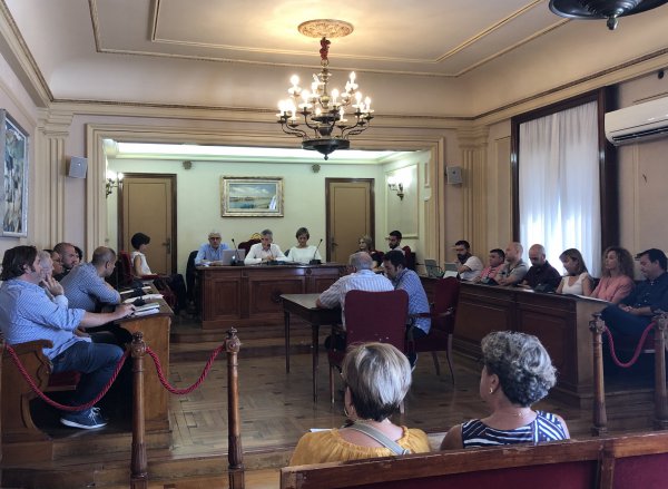 El ple aprova les instruccions de neteja dels edificis municipals per a l’empresa pública Amposta Serveis Municipals