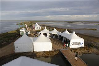 Prop de 2.000 persones omplen les activitats del segon festival internacional d’ornitologia al Delta de l’Ebre